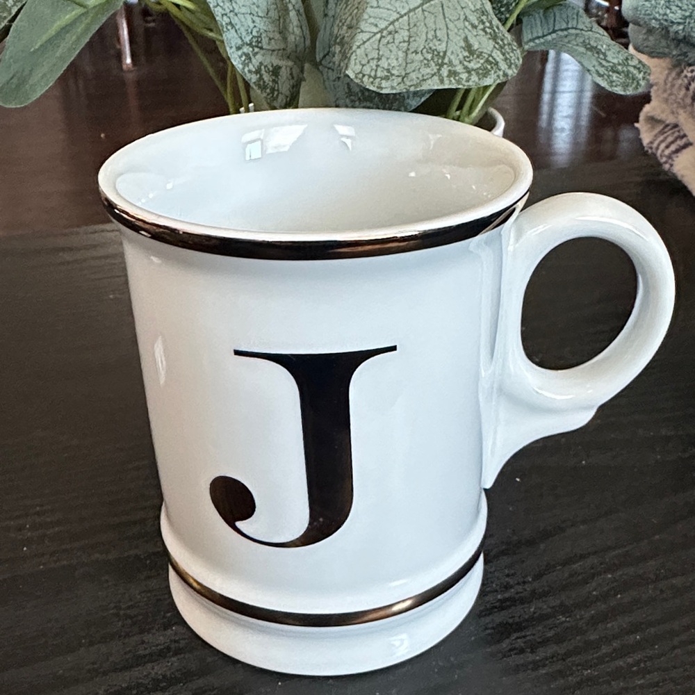 WILLIAMS SONOMA White Monogram “J” Mug with Metallic Monogram